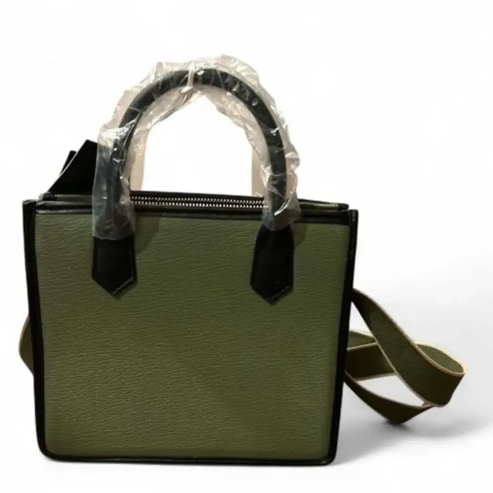 La Terre Fashion handbag, Olive Green, Black, Gold